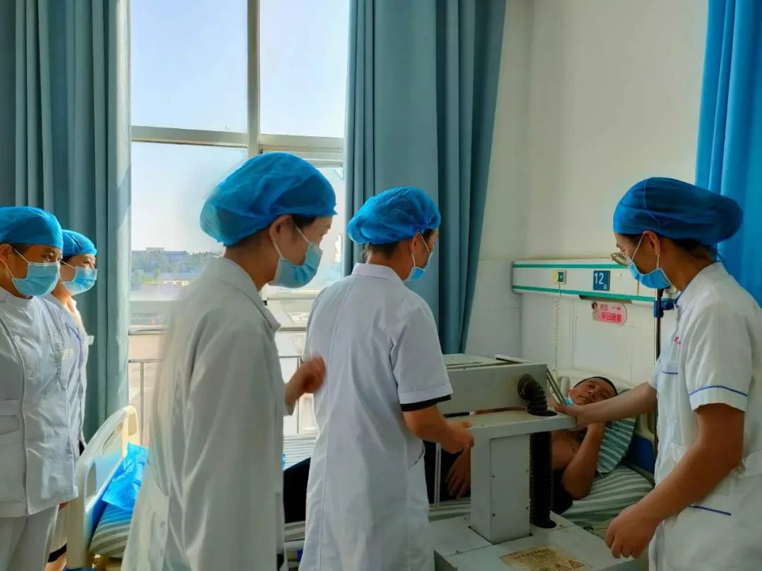 股四头肌训练椅安装步骤_股四头肌训练椅安装视频_股四头肌训练椅