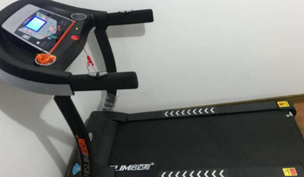 网购如何选跑步机_网上买什么牌子跑步机好?_跑步机网上买好还是实体店买好