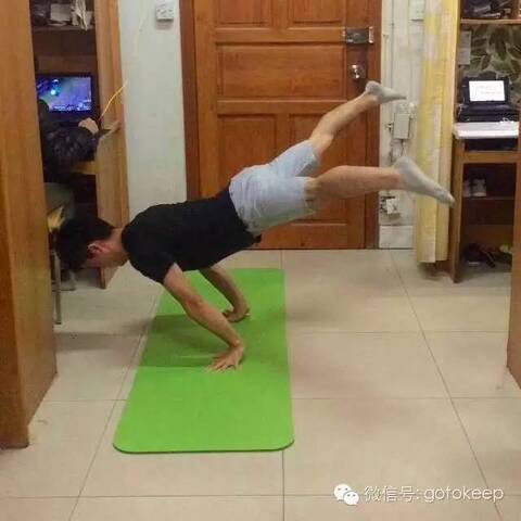 健身手套尺寸_健身手套越紧越好吗_极限健身手套