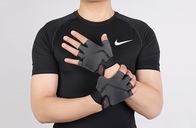 开yun体育app官方下载入口 健身手套怎么清洗 健身皮手套怎么洗