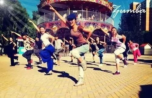 教练健身操视频_有氧操教练_教练体操