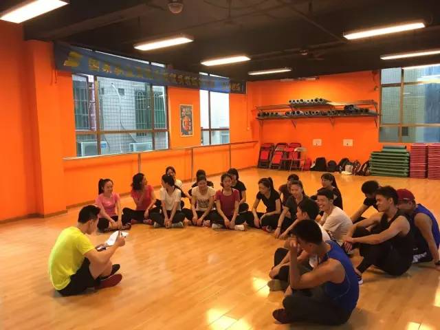 有氧操教练_教练体操_教练健身操视频