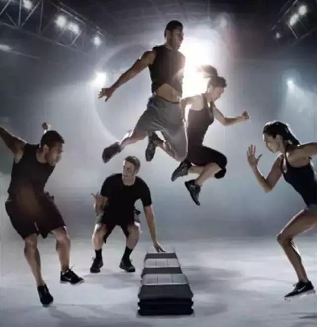 教练健身操视频_有氧操教练_教练体操