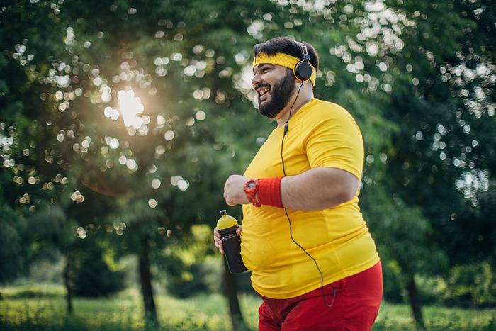 带手套健身护腕的作用_健身手套带不带护腕_带手套健身护腕好吗