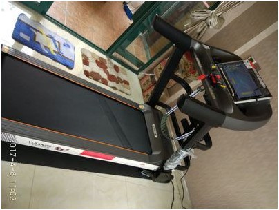 哪一款家用跑步机性能好_家用什么牌跑步机好_什么牌子跑步机好适合家用