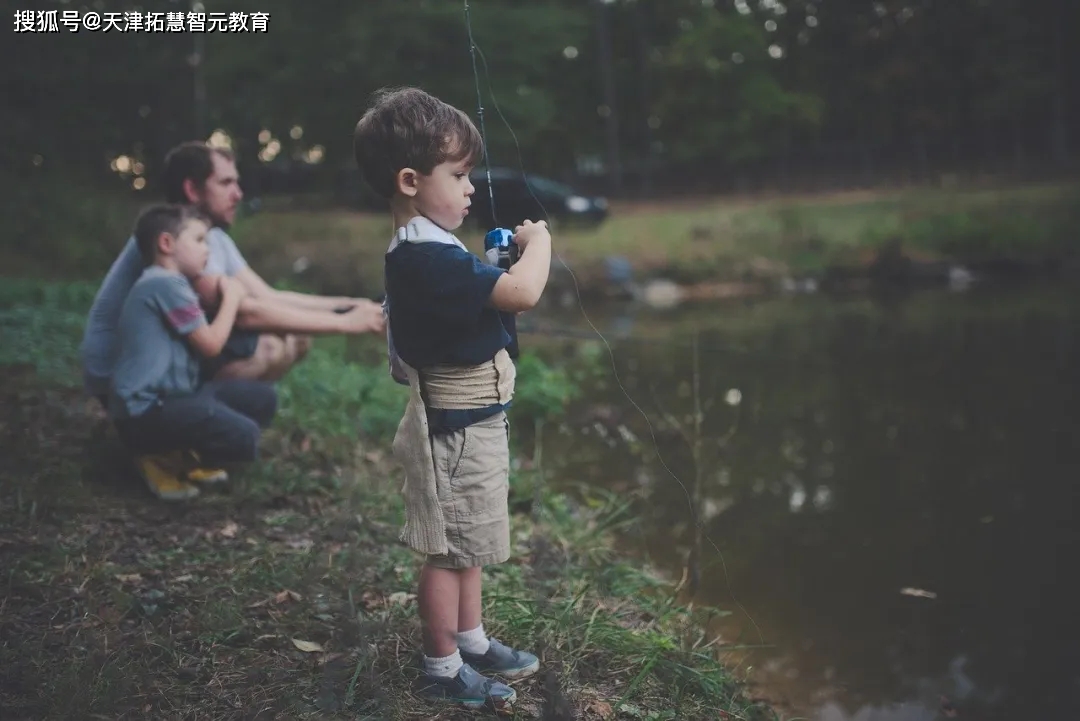 感统训练单腿椅_感统课独脚凳的目的_感统训练单脚站立