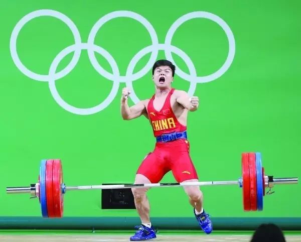 手套紧健身点好还是不紧_带手套健身的坏处_健身手套紧点好吗