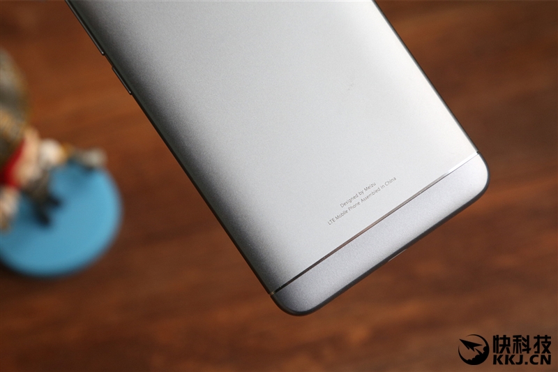 60分钟几乎满血 魅族799颜值新担当魅蓝5s深度体验