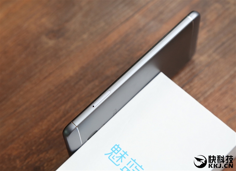 60分钟几乎满血 魅族799颜值新担当魅蓝5s深度体验