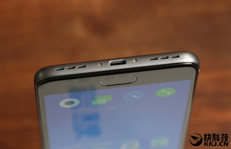 60分钟几乎满血 魅族799颜值新担当魅蓝5s深度体验