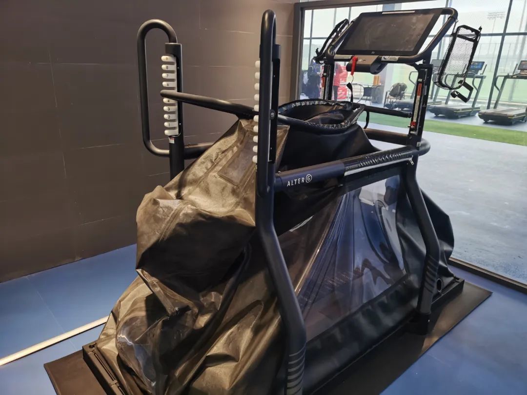 国产反重力跑步机_反重力跑步鞋_反重力跑步机 中国