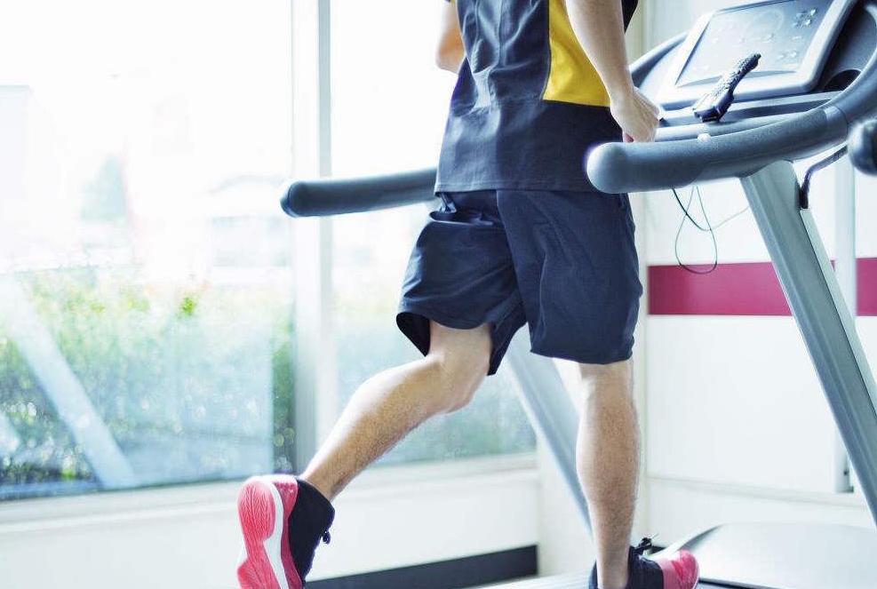 开yun体育app官方下载入口 商用和家用跑步机有什么区别？怎样避免买了跑步机后吃灰？