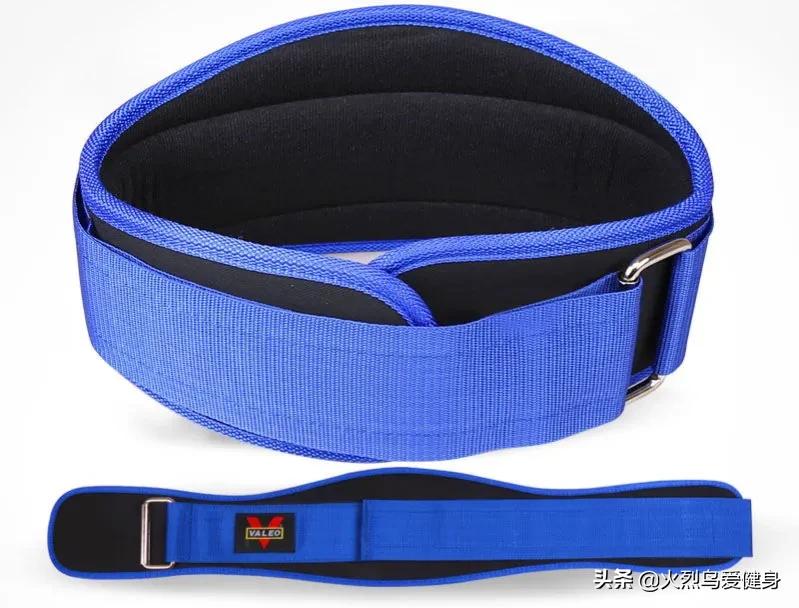 手套健身护腕怎么戴_手套健身护腕图片_健身护腕手套