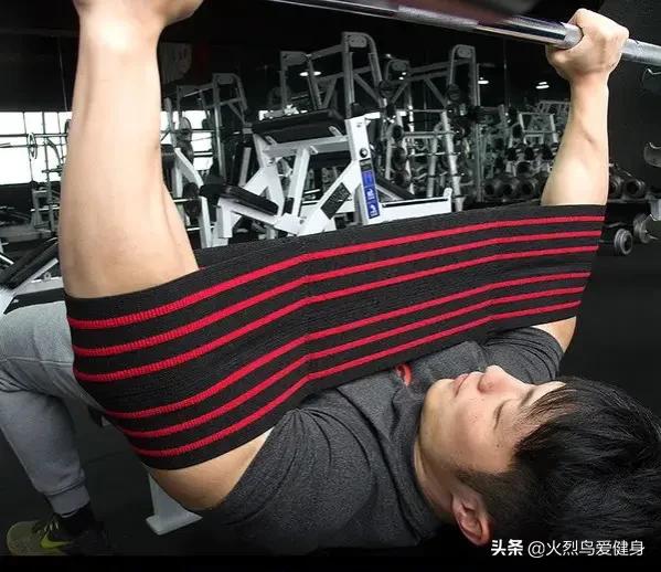 手套健身护腕图片_健身护腕手套_手套健身护腕怎么戴