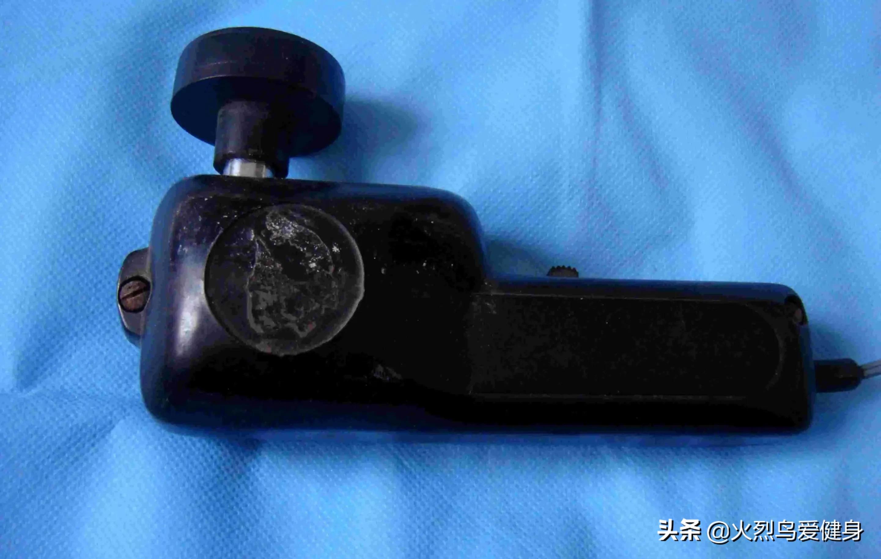 手套健身护腕怎么戴_手套健身护腕图片_健身护腕手套