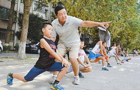 收腹运动机有用吗_多功能收腹运动机视频_收腹运动机怎么用