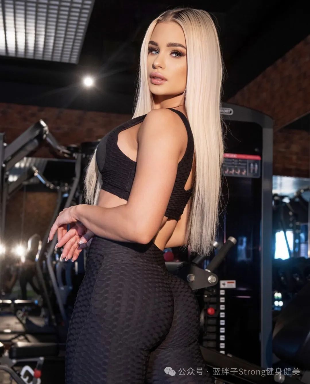 健身手套护腕什么牌子好_手套健身护腕需要戴吗_健身手套需要护腕吗