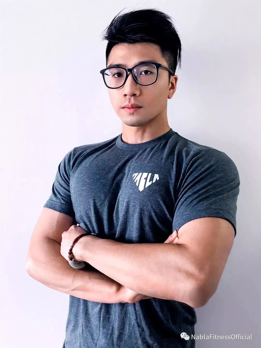 健身手套需要护腕吗_手套健身护腕需要戴多久_手套健身护腕需要带多久