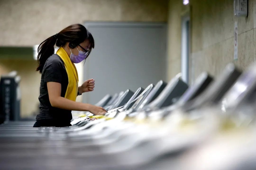 健身房的作用和功效_健身房锻炼全身的动作_你的身体是我的健身房