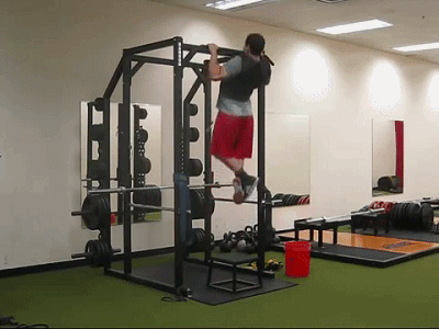 引体手臂不能完全放到_手臂做引体向上疼痛难忍_纯靠手臂引体向上