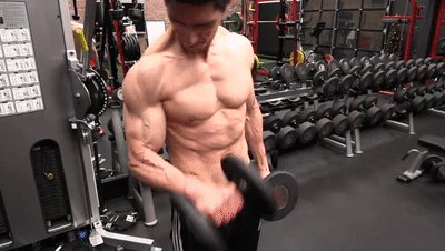 引体手臂不能完全放到_引体手臂不能完全伸直_纯靠手臂引体向上