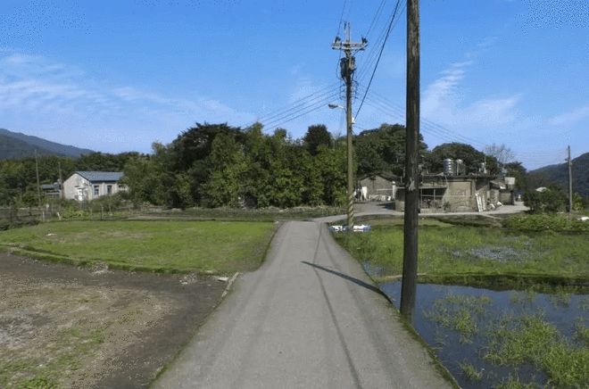 一般游泳运动员每天游多少_游泳训练一天游多少米_游泳运动员一天训练量