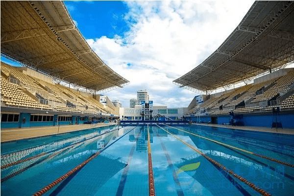 游泳训练一天游多少米_游泳运动员一天训练量_一般游泳运动员每天游多少