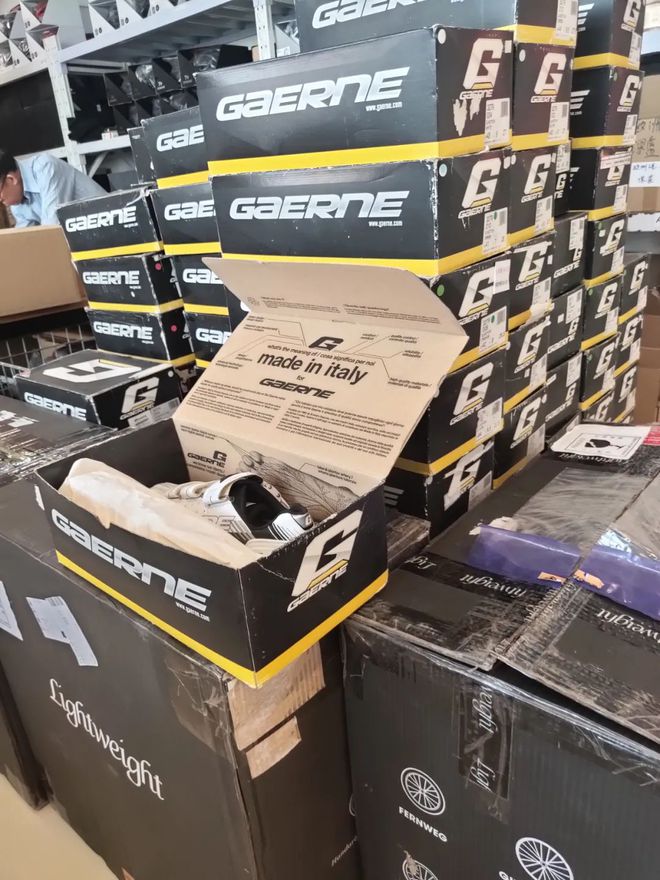 云开·全站apply体育官方平台 库房角落宝贝多，漏网之鱼等你捉：专业入门级蜗牛半指运动手套