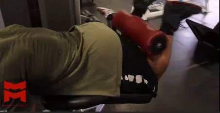 股四头肌训练椅安装步骤_股四头肌训练椅安装视频_股四头肌训练椅