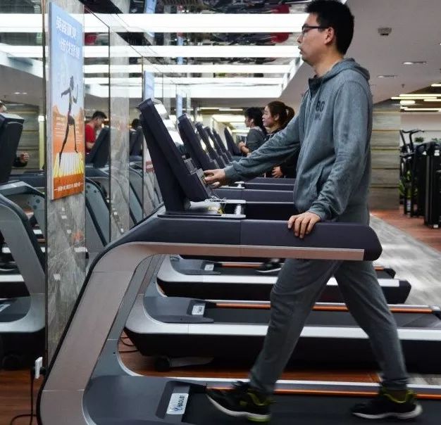 综合训练器 史密斯机_史密斯机综合训练器哪个牌子好_史密斯综合训练器使用方法