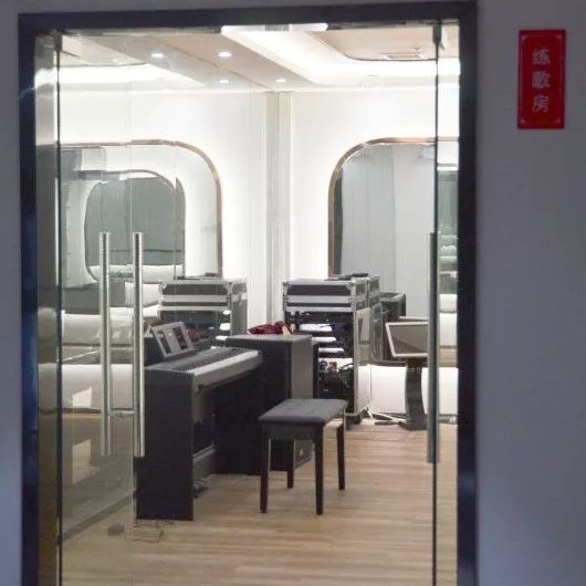 史密斯综合训练器使用方法_综合训练器 史密斯机_史密斯机综合训练器哪个牌子好