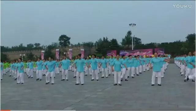 广场舞隹木斯合东音_斯木佳广场舞第一部_隹木斯广场舞