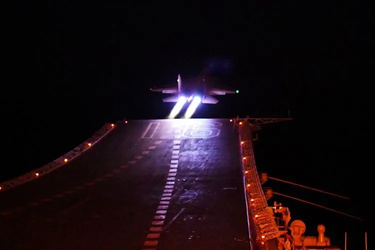 儿童综合能力训练_三站综合训练器_mma综合格斗训练视频