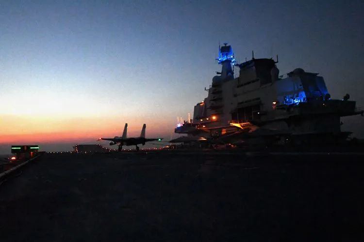 三站综合训练器_儿童综合能力训练_mma综合格斗训练视频