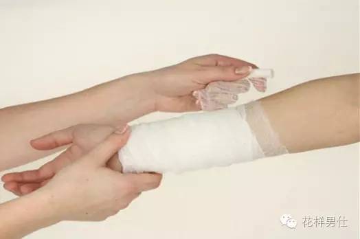 戴手套健身会起茧吗_健身戴不戴手套_戴手套健身还会磨出茧子吗