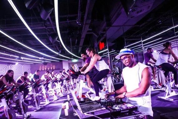 室内健身单车发展历程_动感单车风行历史_sportsart fitness单车