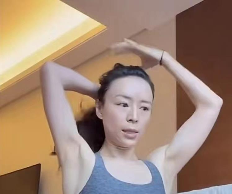 戴手套健身的坏处_戴手套健身的好处_健身戴不戴手套