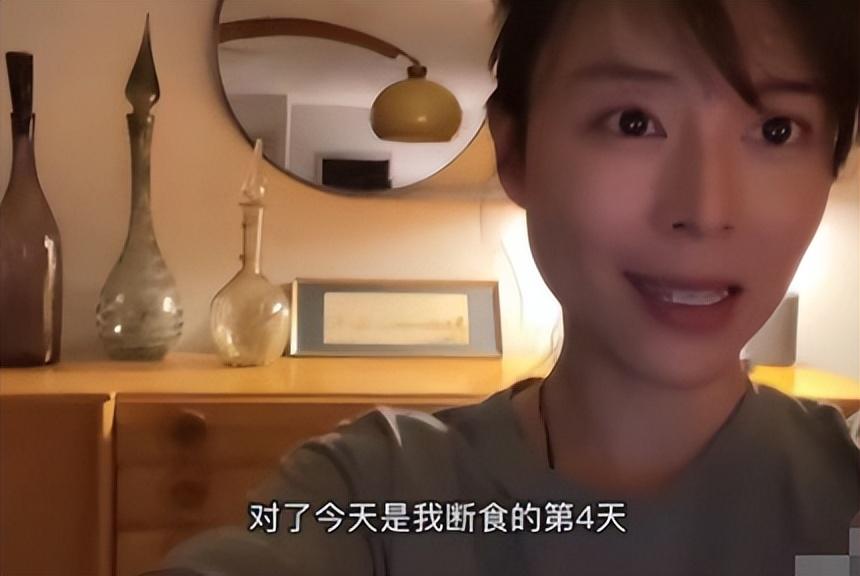 健身戴不戴手套_戴手套健身的好处_戴手套健身的坏处