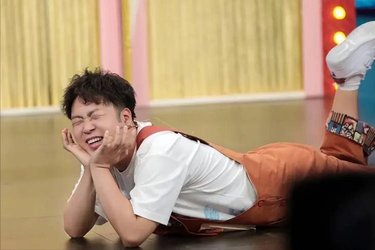 戴手套健身的坏处_戴手套健身的好处_健身戴不戴手套