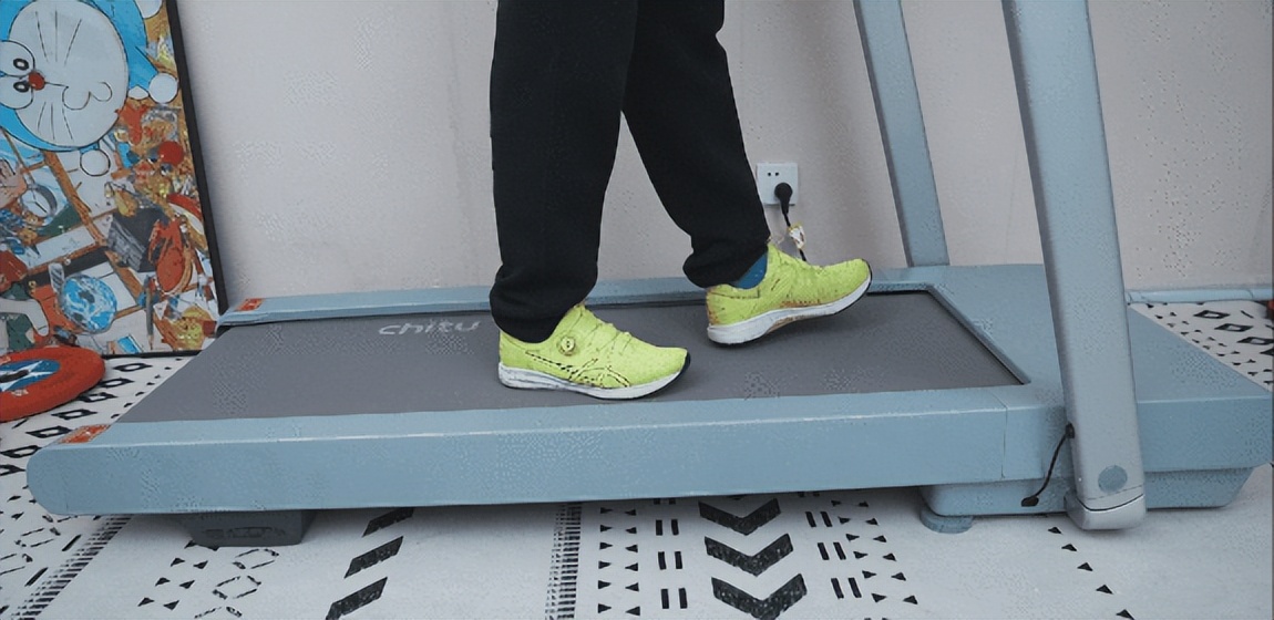 中年运动减肥_网购跑步机什么牌子好_跑步改善身体状态