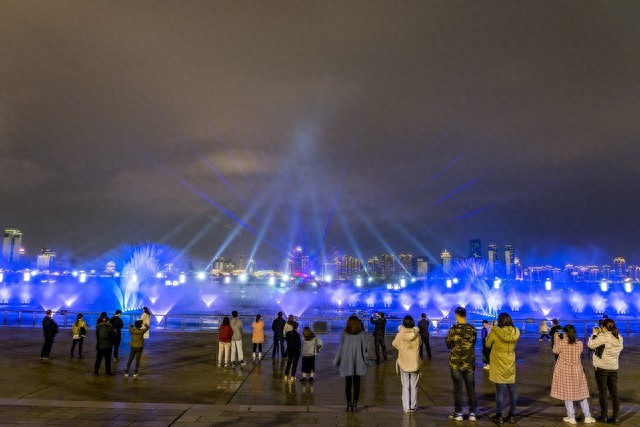 开yunapp体育官网入口下载手机版 为什么很多中老年人迷恋广场舞