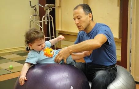 股四头肌训练椅_股四头肌训练椅子_股四头肌训练椅安装步骤