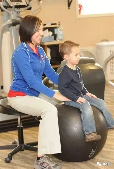 髋关节坐姿_髋关节训练椅_髋关节训练器的适应症