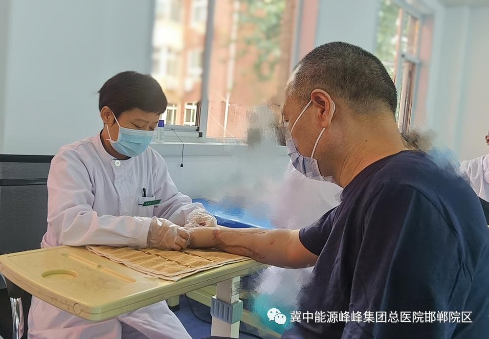 股四头肌训练椅_股四头肌训练椅安装视频_股四头肌训练椅子