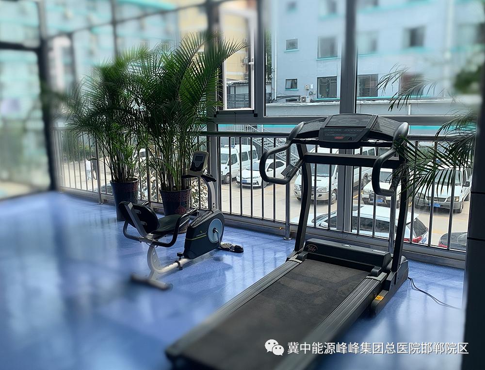 股四头肌训练椅安装视频_股四头肌训练椅_股四头肌训练椅子