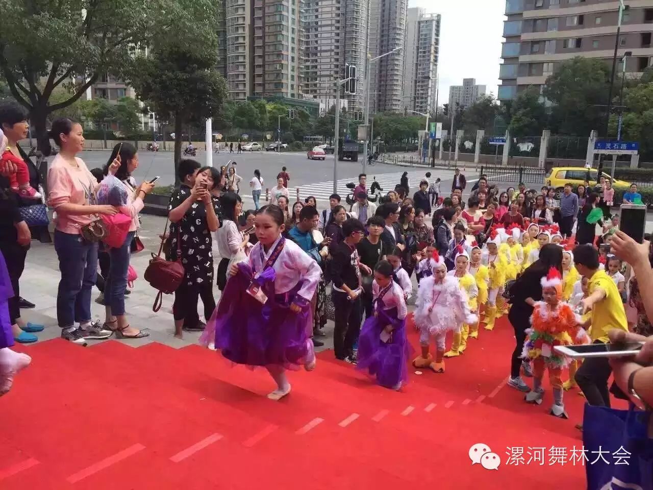 东方卫视舞蹈_东方卫视舞林大会康康_东方卫视春晚舞蹈