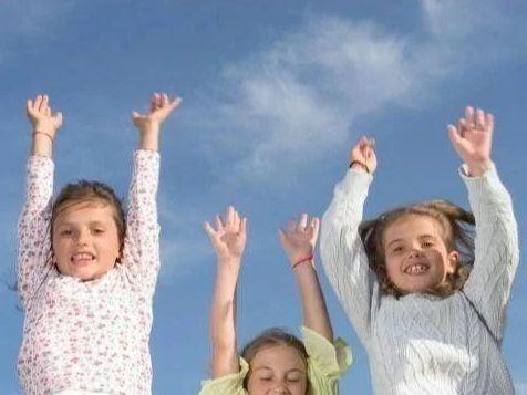 感统训练单脚站立_感统训练单腿椅_椅子体能训练