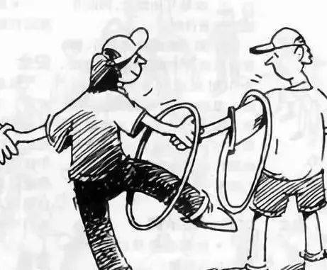 感统训练坐独角椅_感统训练单脚站立_感统训练单腿椅