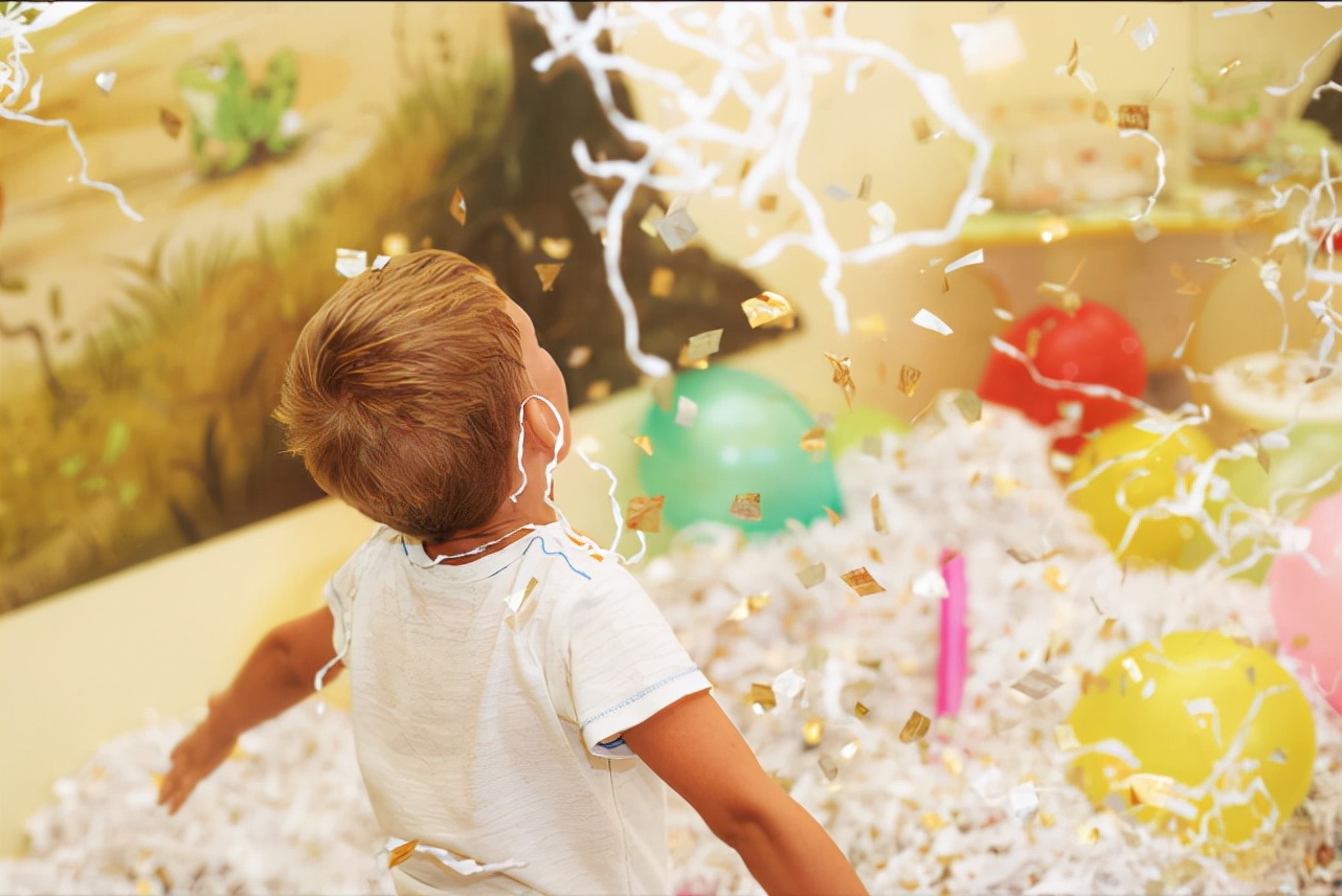 感统训练单腿椅_感统训练单脚站立_椅子练腿