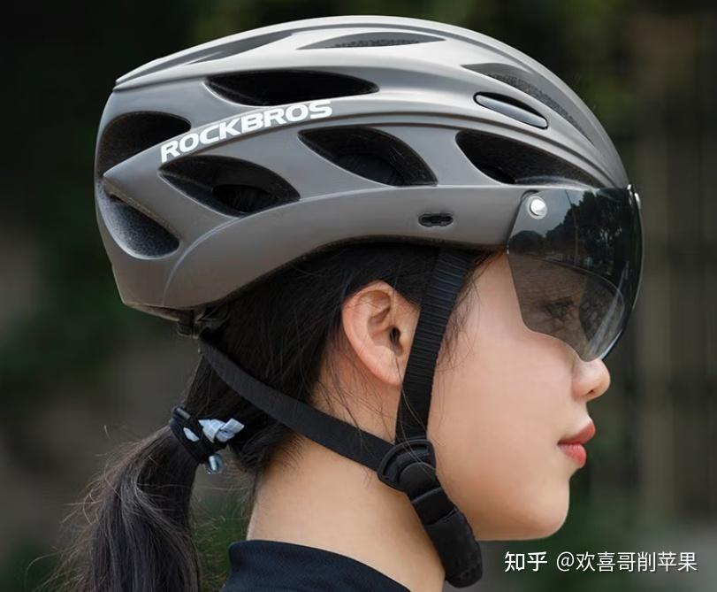 自行车头盔种类_自行车头盔选购攻略_骑行手套和健身手套